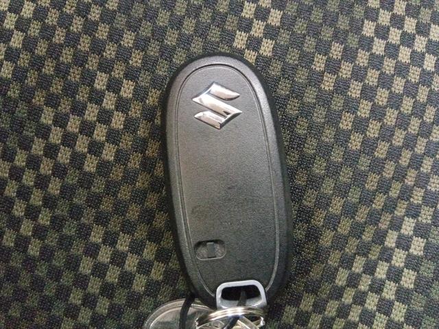 ハスラー Ｆリミテッド　４ＷＤ　衝突軽減ブレーキ　禁煙車　シート・ミラーヒーター　ＨＩＤヘッドライト　スマートキー　プッシュスタート　アイドリングストップ　Ｗエアバッグ　ＡＢＳ　パワステ　ＵＳＢ　盗難防止　ＡＵＴＯライト（15枚目）