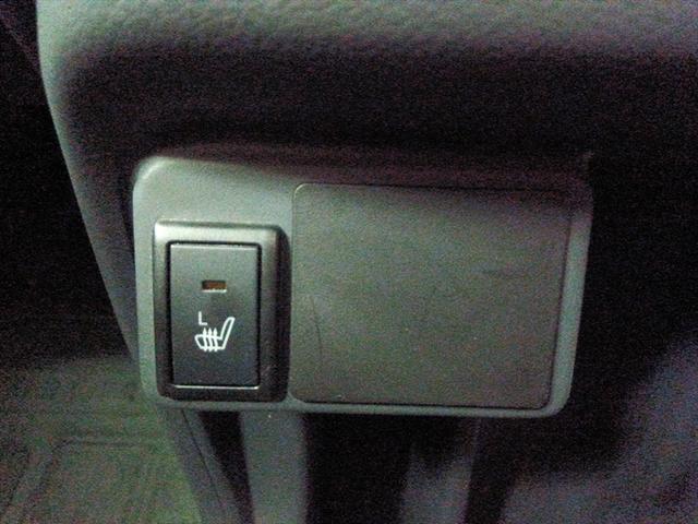 ハスラー Ｆリミテッド　４ＷＤ　衝突軽減ブレーキ　禁煙車　シート・ミラーヒーター　ＨＩＤヘッドライト　スマートキー　プッシュスタート　アイドリングストップ　Ｗエアバッグ　ＡＢＳ　パワステ　ＵＳＢ　盗難防止　ＡＵＴＯライト（22枚目）