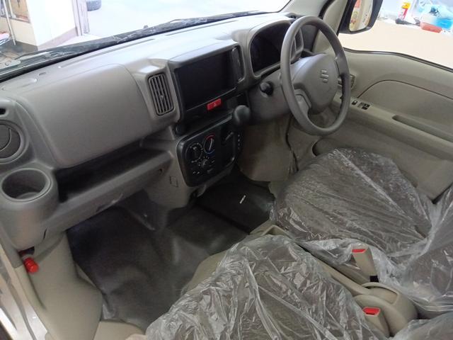 エブリイ 　届出済未使用車　４ＷＤ　衝突軽減ブレーキ　シートヒーター　ミラーヒーター　キーレス　アイドリングストップ　ＬＥＤヘッドライト　誤発進抑制装置　横滑り防止装置　ＡＢＳ　フル装備　Ｗエアバッグ（10枚目）