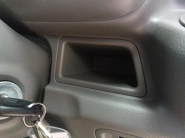 エブリイ 　届出済未使用車　４ＷＤ　衝突軽減ブレーキ　シートヒーター　ミラーヒーター　キーレス　アイドリングストップ　ＬＥＤヘッドライト　誤発進抑制装置　横滑り防止装置　ＡＢＳ　フル装備　Ｗエアバッグ（28枚目）