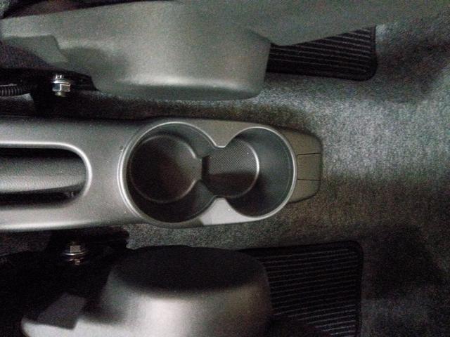 キャロル ＧＬ　４ＷＤ　衝突レーダーブレーキ　社外ナビ　左右シートヒーター　横滑防止装置　ＢＴオーディオ　ハイビームアシスト　ＡＢＳ　Ａライト　ＥＴＣ付き　車線逸脱警報システム　ソナー　キーレスエントリーキー（28枚目）