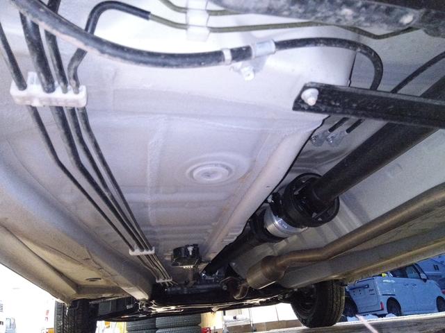 キャロル ＧＬ　４ＷＤ　衝突レーダーブレーキ　社外ナビ　左右シートヒーター　横滑防止装置　ＢＴオーディオ　ハイビームアシスト　ＡＢＳ　Ａライト　ＥＴＣ付き　車線逸脱警報システム　ソナー　キーレスエントリーキー（33枚目）