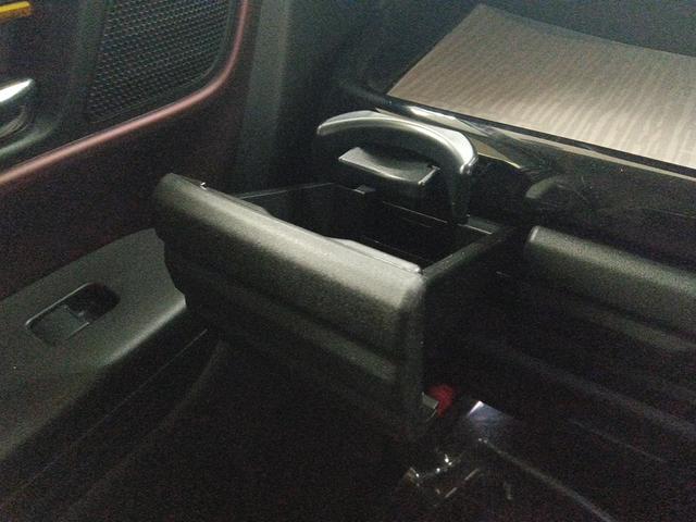 スペーシアカスタム ハイブリッドＸＳターボ　全方位モニター付社外９インチナビＴＶ　スズキコネクト　　衝突軽減ブレーキ　Ｂｌｕｅｔｏｏｔｈ　全方位カメラ・バックカメラ　両側パワースライドドア　ＥＴＣ　シートヒーター　４ＷＤ（38枚目）