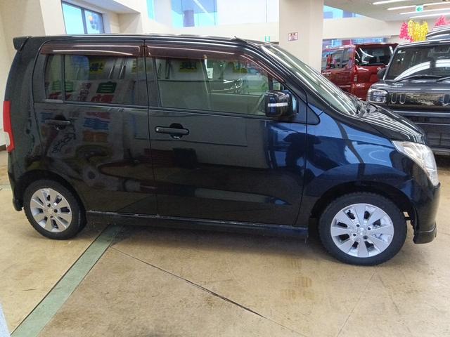 ＡＺワゴン ＸＳスペシャル　４ＷＤ　シート・ドアミラーヒーター　純正アルミホイール　スマートキー　プッシュスタート　ＡＢＳ　Ｗエアバック　パワステ　パワーウィンドウ　盗難警報装置（7枚目）