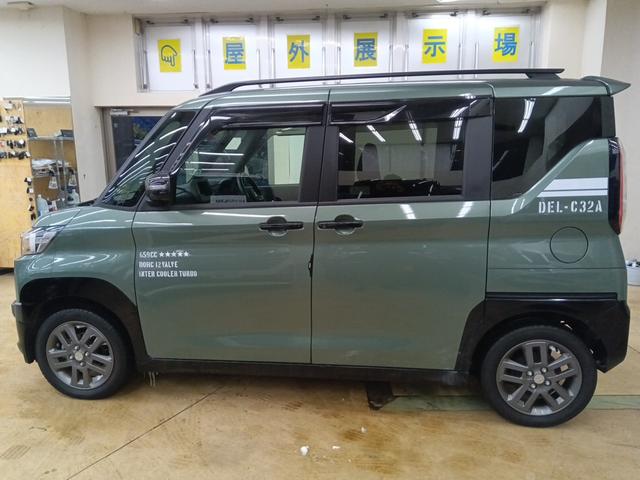 デリカミニ Ｔ　プレミアム　ターボ　衝突軽減ブレーキ　両側パワースライドドア　シートヒーター　禁煙車　スマートキー　純正アルミホイール　ＬＥＤヘッドライト　４ＷＤ（3枚目）