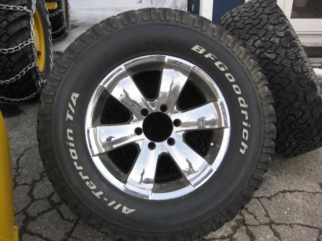 トヨタ ランドクルーザー８０ その他 ｖｘリミテッド ２インチリフトアップ センターデフロック ヒッチメンバー 社外１８メッキアルミ付マッドタイヤ積込 社外エンジンスターター サンルーフ 皮調シートカバー ｅｃｔ ｅｔｃ バックモニター スペア キーの中古車在庫詳細