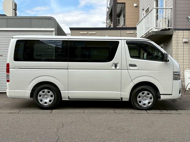 ハイエースバン DターボスーパーGLダークプライムS 4WD 寒冷地仕様 寒冷地仕様 純正マット バイザー エンスタ デジタルインナーミラー 両側パワースライド ステアスイッチ 100V電源 リヤヒーター(12枚目)