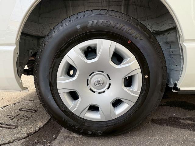 ハイエースバン DターボスーパーGLダークプライムS 4WD 寒冷地仕様 寒冷地仕様 純正マット バイザー エンスタ デジタルインナーミラー 両側パワースライド ステアスイッチ 100V電源 リヤヒーター(22枚目)