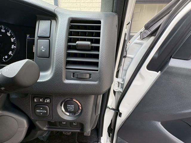 ハイエースバン DターボスーパーGLダークプライムS 4WD 寒冷地仕様 寒冷地仕様 純正マット バイザー エンスタ デジタルインナーミラー 両側パワースライド ステアスイッチ 100V電源 リヤヒーター(36枚目)