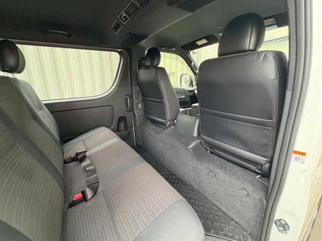 ハイエースバン DターボスーパーGLダークプライムS 4WD 寒冷地仕様 寒冷地仕様 純正マット バイザー エンスタ デジタルインナーミラー 両側パワースライド ステアスイッチ 100V電源 リヤヒーター(46枚目)