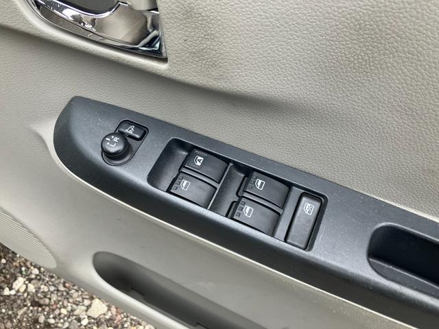 ミライース Xf 4WD ETC キーレスエントリー アイドリングストップ 電動格納ミラー CVT 盗難防止システム ABS CD ミュージックプレイヤー接続可 アルミホイール 衝突安全ボディ エアコン(8枚目)