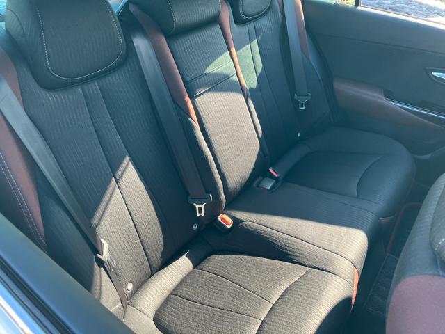 クラウンハイブリッド Ｓ　Ｃパッケージ　Ｆｏｕｒ　４ＷＤ　ドライブレコーダー　クリアランスソナー　レーンアシスト　オートクルーズコントロール　パークアシスト　衝突被害軽減システム　バックカメラ　ナビ　ＴＶ　アルミホイール　オートマチックハイビーム（40枚目）