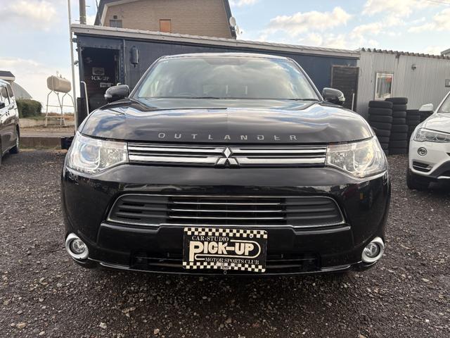 アウトランダーＰＨＥＶ Ｇナビパッケージ　４ＷＤ　ＥＴＣ　バックカメラ　オートクルーズコントロール　レーンアシスト　衝突被害軽減システム　ナビ　ＴＶ　オートライト　ＨＩＤ　電動リアゲート　アルミホイール　スマートキー　アイドリングストップ（12枚目）