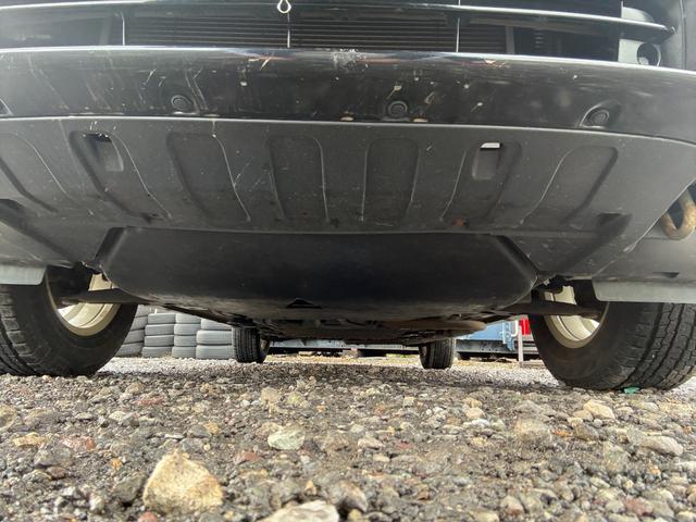 アウトランダーＰＨＥＶ Ｇナビパッケージ　４ＷＤ　ＥＴＣ　バックカメラ　オートクルーズコントロール　レーンアシスト　衝突被害軽減システム　ナビ　ＴＶ　オートライト　ＨＩＤ　電動リアゲート　アルミホイール　スマートキー　アイドリングストップ（24枚目）