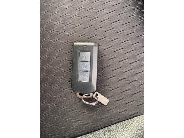 アウトランダーＰＨＥＶ Ｇナビパッケージ　４ＷＤ　ＥＴＣ　バックカメラ　オートクルーズコントロール　レーンアシスト　衝突被害軽減システム　ナビ　ＴＶ　オートライト　ＨＩＤ　電動リアゲート　アルミホイール　スマートキー　アイドリングストップ（33枚目）