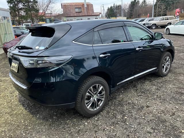 ハリアー エレガンス　４ＷＤ　ＥＴＣ　パワーシート　アルミホイール　スマートキー　アイドリングストップ　電動格納ミラー　ＣＶＴ　盗難防止システム　衝突安全ボディ　ＡＢＳ　ＥＳＣ　エアコン　パワーステアリング（16枚目）