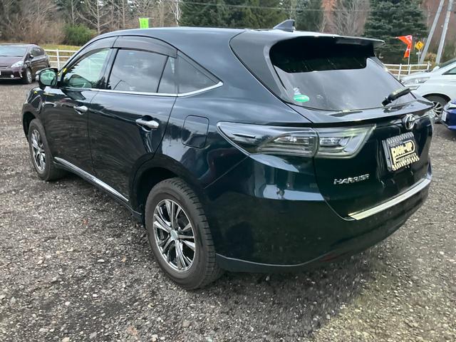 ハリアー エレガンス　４ＷＤ　ＥＴＣ　パワーシート　アルミホイール　スマートキー　アイドリングストップ　電動格納ミラー　ＣＶＴ　盗難防止システム　衝突安全ボディ　ＡＢＳ　ＥＳＣ　エアコン　パワーステアリング（17枚目）