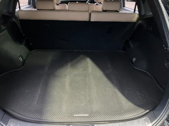 ハリアー エレガンス　４ＷＤ　ＥＴＣ　パワーシート　アルミホイール　スマートキー　アイドリングストップ　電動格納ミラー　ＣＶＴ　盗難防止システム　衝突安全ボディ　ＡＢＳ　ＥＳＣ　エアコン　パワーステアリング（18枚目）
