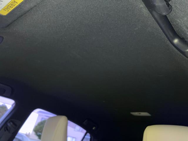 ハリアー エレガンス　４ＷＤ　ＥＴＣ　パワーシート　アルミホイール　スマートキー　アイドリングストップ　電動格納ミラー　ＣＶＴ　盗難防止システム　衝突安全ボディ　ＡＢＳ　ＥＳＣ　エアコン　パワーステアリング（38枚目）