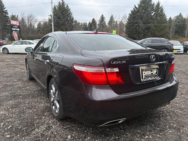 LS LS460 Iパッケージ ETC クリアランスソナー オートクルーズコントロール バックカメラ TV オートライト HID サンルーフ AT シートエアコン スマートキー 電動格納ミラー 盗難防止システム パワーシート CD(7枚目)