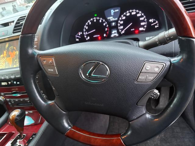 LS LS460 Iパッケージ ETC クリアランスソナー オートクルーズコントロール バックカメラ TV オートライト HID サンルーフ AT シートエアコン スマートキー 電動格納ミラー 盗難防止システム パワーシート CD(11枚目)