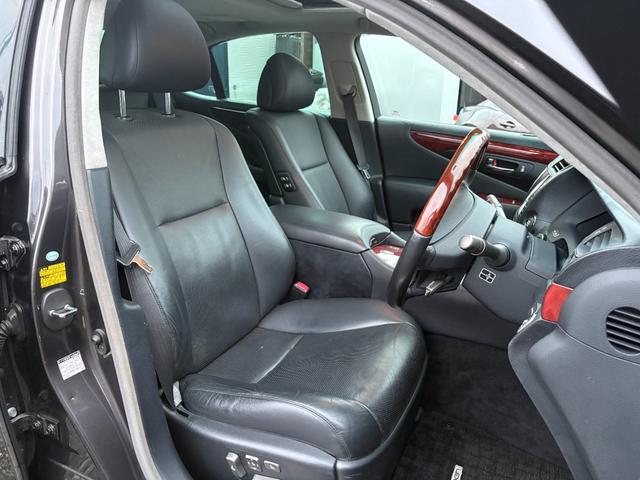 LS LS460 Iパッケージ ETC クリアランスソナー オートクルーズコントロール バックカメラ TV オートライト HID サンルーフ AT シートエアコン スマートキー 電動格納ミラー 盗難防止システム パワーシート CD(20枚目)