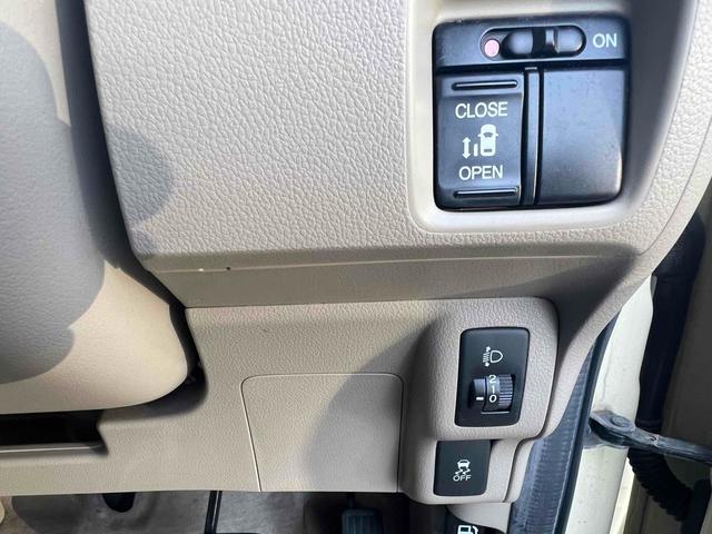 Ｎ－ＢＯＸ 　両側スライド・片側電動　スマートキー　アイドリングストップ　電動格納ミラー　ベンチシート　ＣＶＴ　盗難防止システム　ＡＢＳ　ＥＳＣ　ＣＤ　ミュージックプレイヤー接続可　アルミホイール　エアコン（7枚目）