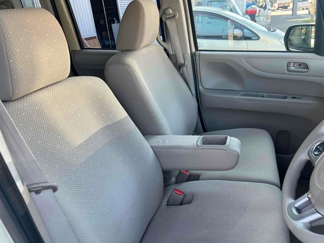 Ｎ－ＢＯＸ 　両側スライド・片側電動　スマートキー　アイドリングストップ　電動格納ミラー　ベンチシート　ＣＶＴ　盗難防止システム　ＡＢＳ　ＥＳＣ　ＣＤ　ミュージックプレイヤー接続可　アルミホイール　エアコン（9枚目）