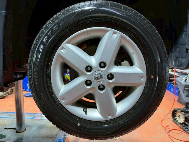 エクストレイル 20X クルーズコントロール シートヒーター バックカメラ 地デジ対応純正ナビ ダウンヒルアシストコントール(28枚目)