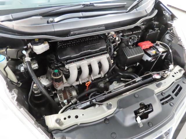 フィットシャトル １５Ｘ　純正オーディオ・Ｒカメラ・４ＷＤ（8枚目）