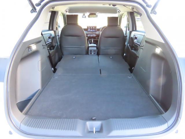 ヴェゼル ｅ：ＨＥＶＺ　純正ナビ・リアカメラ・社外前後ドラレコ・ＥＴＣ車載器　４ＷＤ　フルセグ　電動リアゲート　シートヒーター　オートクルーズコントロール　ＤＶＤ再生　アイドリングストップ　ＬＥＤヘッドランプ　横滑り防止装置（24枚目）