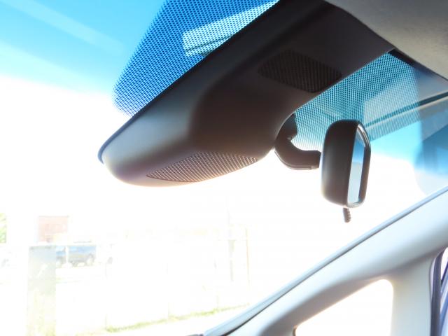 フィット 13G・Lホンダセンシング 純正ナビ エンスタ TVフル リアカメラ ETC 4WD オートクルーズコントロール DVD再生 アイドリングストップ USB入力端子 衝突防止システム LEDヘッドランプ 横滑り防止装置 エアバッグ(2枚目)