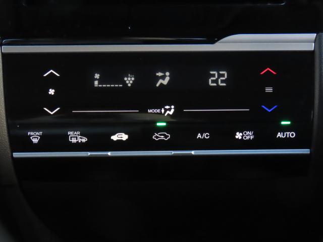 フィット 13G・Lホンダセンシング 純正ナビ エンスタ TVフル リアカメラ ETC 4WD オートクルーズコントロール DVD再生 アイドリングストップ USB入力端子 衝突防止システム LEDヘッドランプ 横滑り防止装置 エアバッグ(14枚目)