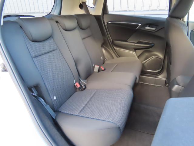 フィット 13G・Lホンダセンシング 純正ナビ エンスタ TVフル リアカメラ ETC 4WD オートクルーズコントロール DVD再生 アイドリングストップ USB入力端子 衝突防止システム LEDヘッドランプ 横滑り防止装置 エアバッグ(19枚目)