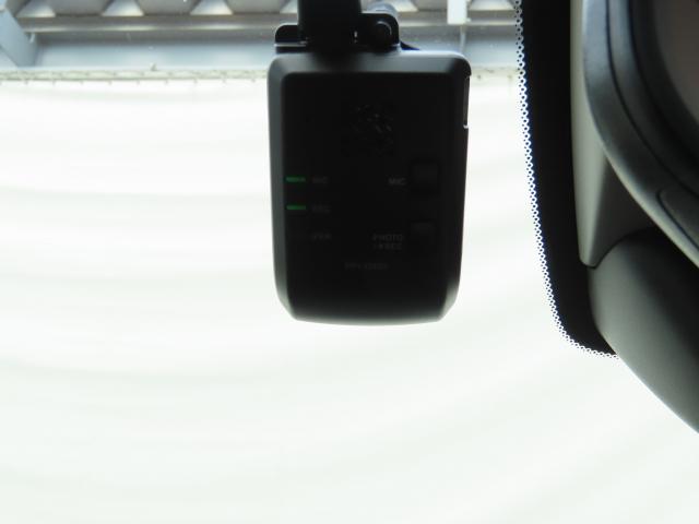 ZR-V Z 元レンタ 純正ナビ 夏冬タイヤ付 ドラレコ マルチビューカメラ TVフル ETC 4WD アルミホイール 電動リアゲート オートクルーズコントロール ターボ アイドリングストップ USB入力端子(4枚目)