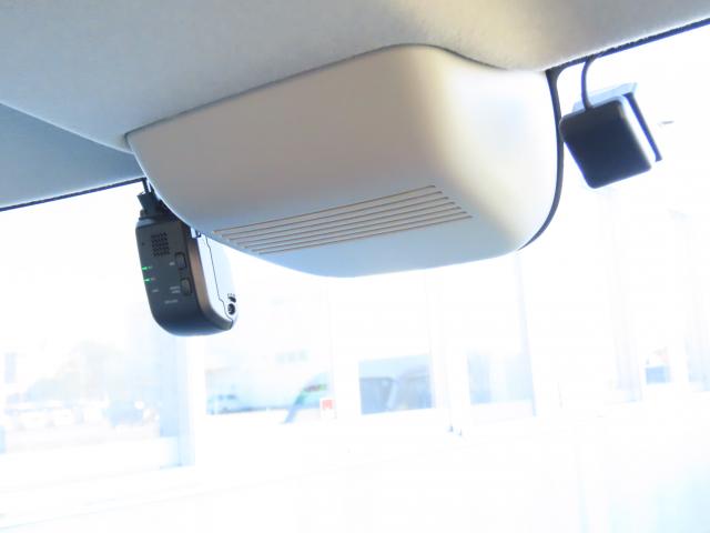 Ｎ－ＢＯＸ ベースグレード　当社試乗車　純正８インチナビ　夏冬タイヤ付　ドラレコ　ＴＶフル　Ｒカメラ　４ＷＤ　ＥＴＣ　両側電動スライドドア　シートヒーター　オートクルーズコントロール　アイドリングストップ　ＵＳＢ入力端子　ＡＢＳ（2枚目）