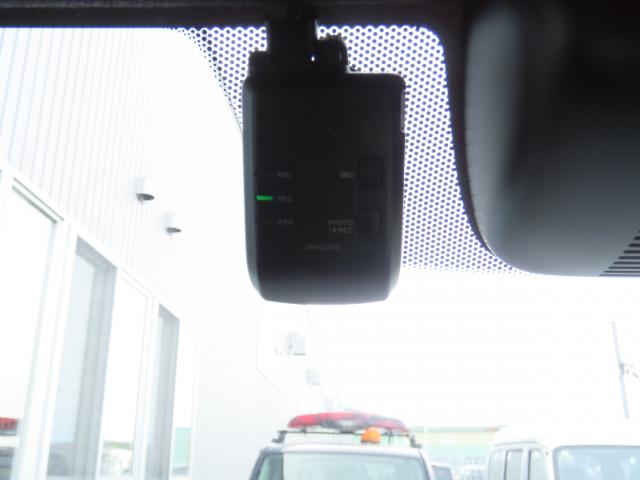 Ｎ－ＷＧＮカスタム Ｌ・ターボ　当社試乗車　純正ナビ　夏冬タイヤ付　ＴＶフル　リアカメラ　ＥＴＣ（4枚目）