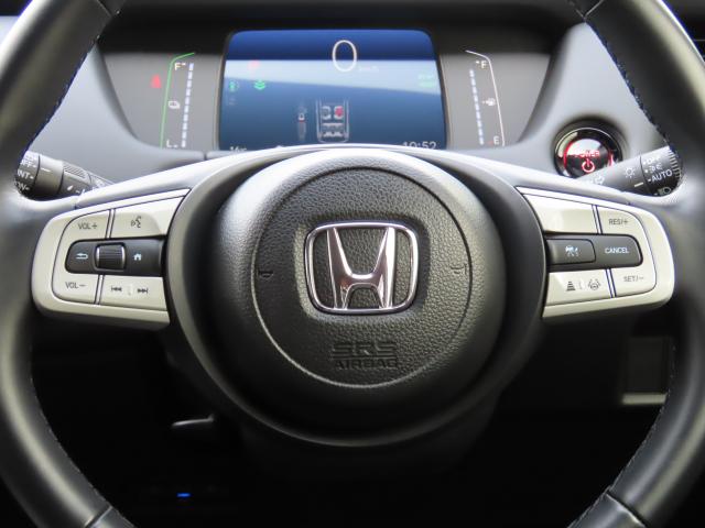 フィット ｅ：ＨＥＶホーム　当社試乗車　純正ナビ　夏冬タイヤ付　３カメラドラレコ　ＴＶフル　リアカメラ　ＥＴＣ（12枚目）