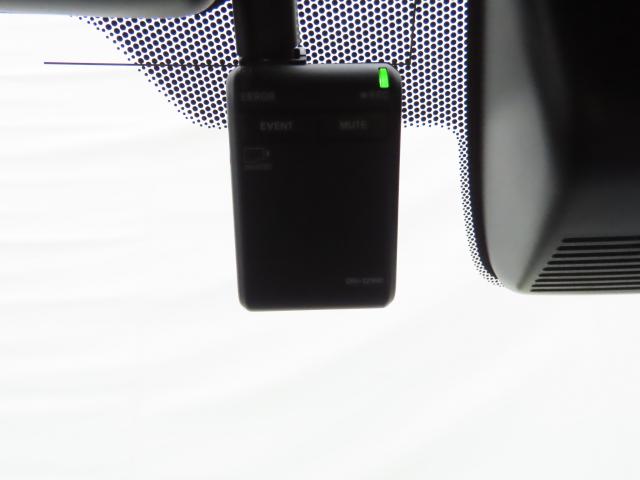Ｎ－ＯＮＥ プレミアムツアラー　当社試乗車　純正９インチナビ　夏冬タイヤ付　純正前後ドラレコ　ＴＶフル　リアカメラ　ＥＴＣ（4枚目）