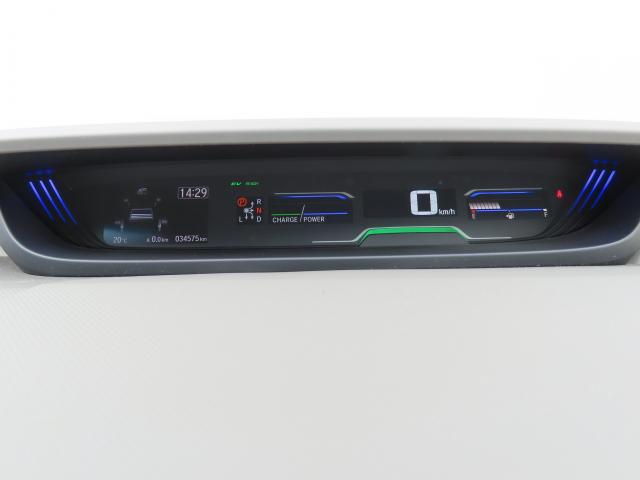 フリードハイブリッド ハイブリッド・Ｇホンダセンシング　車検整備付　純正９インチナビ　夏冬タイヤ付　前後ドラレコ　ＴＶフル　リアカメラ　ＥＴＣ（13枚目）