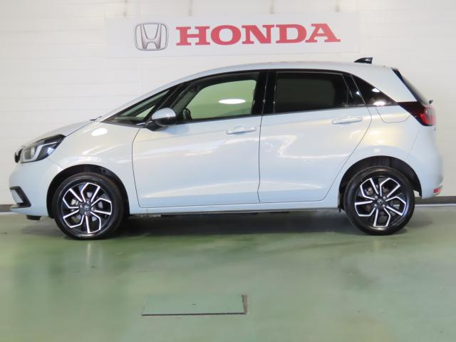 フィット ｅ：ＨＥＶホーム　車検整備付　純正９インチナビ　ナビ連動前後ドラレコ　ＴＶフル　リアカメラ　ＥＴＣ（5枚目）