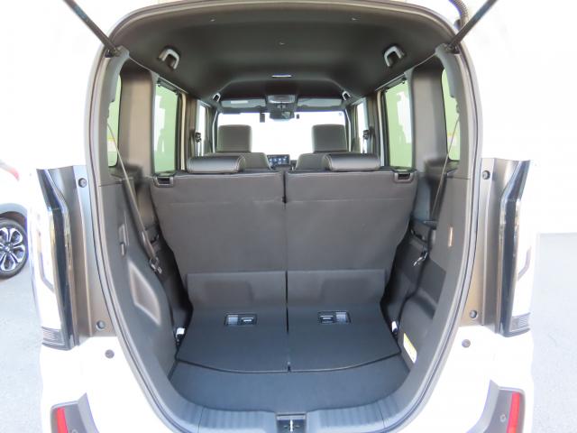 Ｎ－ＢＯＸカスタム ターボコーディネートスタイル　当社試乗車　純正８インチナビ　夏冬タイヤ付　前後ドラレコ　ＴＶフル　リアカメラ　ＥＴＣ　４ＷＤ　両側電動スライドドア　アルミホイール　シートヒーター　オートクルーズコントロール　衝突防止システム（21枚目）
