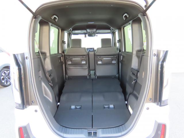 Ｎ－ＢＯＸカスタム ターボコーディネートスタイル　当社試乗車　純正８インチナビ　夏冬タイヤ付　前後ドラレコ　ＴＶフル　リアカメラ　ＥＴＣ　４ＷＤ　両側電動スライドドア　アルミホイール　シートヒーター　オートクルーズコントロール　衝突防止システム（22枚目）