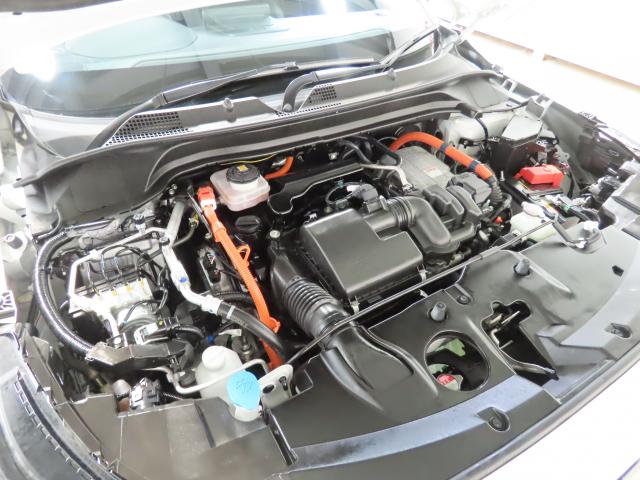 ヴェゼル ｅ：ＨＥＶＺ　純正コネクトディスプレイナビ　夏冬タイヤ付　エンスタ　前後ドラレコ　ＴＶフル　リアカメラ　ＥＴＣ　４ＷＤ　アルミホイール　電動リアゲート　シートヒーター　オートクルーズコントロール　ＵＳＢ入力端子（10枚目）