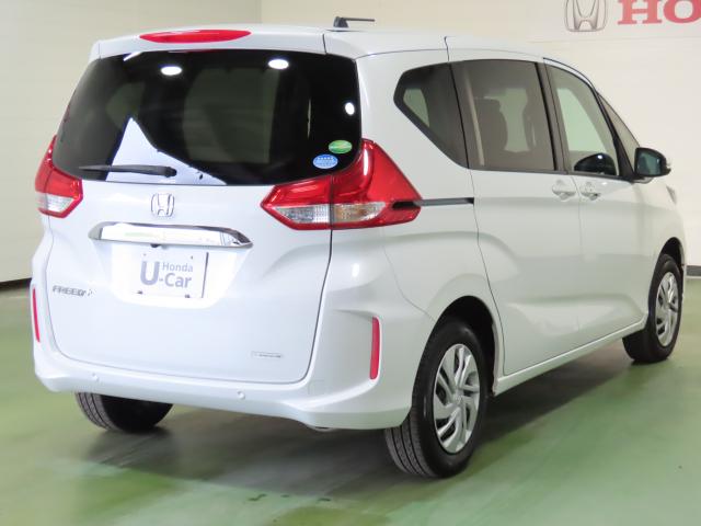 フリード+ G・ホンダセンシング 車検整備付 純正ナビ 夏冬タイヤ付 TVフル リアカメラ ETC 4WD 両側電動スライドドア シートヒーター オートクルーズコントロール DVD再生 アイドリングストップ USB入力端子 エアバッグ(7枚目)