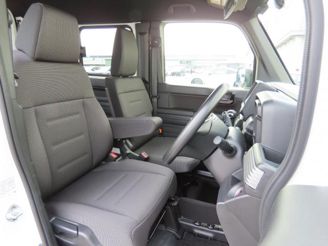 Ｎ－ＶＡＮ ファン　当社使用レンタカー　純正ナビ　夏冬タイヤ付　ドラレコ　ＴＶフル　リアカメラ　ＥＴＣ　４ＷＤ　両側スライドドア　オートクルーズコントロール　アイドリングストップ　ＵＳＢ入力端子　衝突防止システム　ＡＢＳ（18枚目）