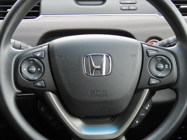 フリード+ハイブリッド ハイブリッドGブラックスタイル 当社使用レンタカー 純正9インチナビ 夏冬タイヤ付 ドラレコ TVフル リアカメラ ETC(12枚目)