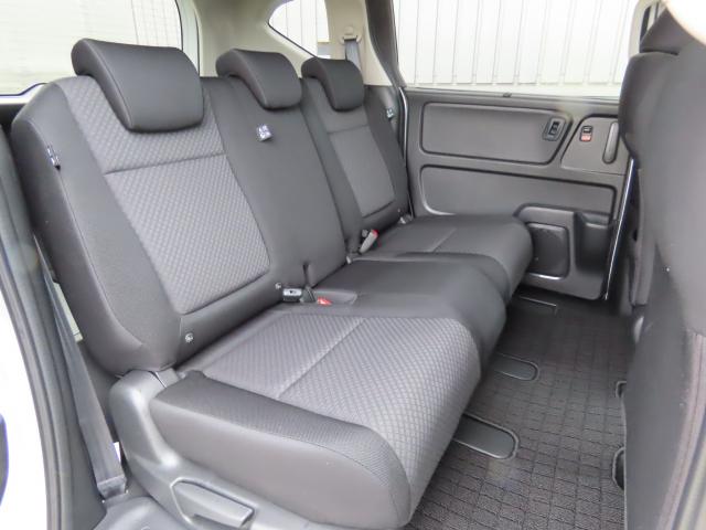 フリード+ハイブリッド ハイブリッドGブラックスタイル 当社使用レンタカー 純正9インチナビ 夏冬タイヤ付 ドラレコ TVフル リアカメラ ETC(19枚目)