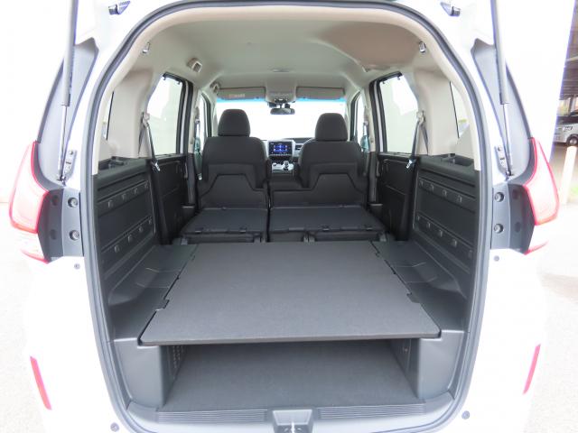 フリード+ハイブリッド ハイブリッドGブラックスタイル 当社使用レンタカー 純正9インチナビ 夏冬タイヤ付 ドラレコ TVフル リアカメラ ETC(22枚目)