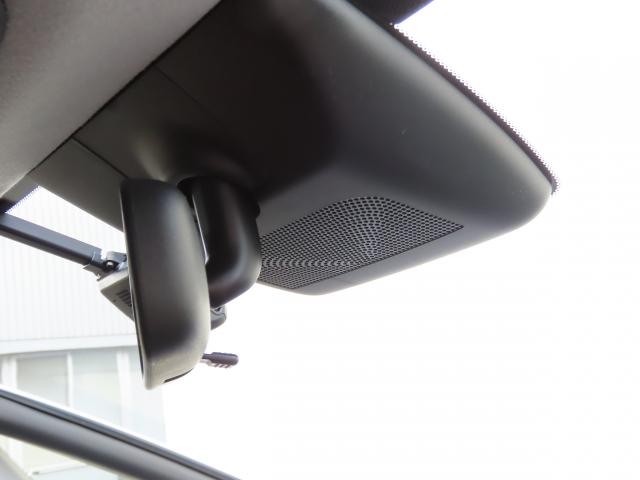 フィット e:HEVホーム 当社使用レンタカー 純正9インチナビ 夏冬タイヤ付 ドラレコ TVフル リアカメラ ETC(2枚目)